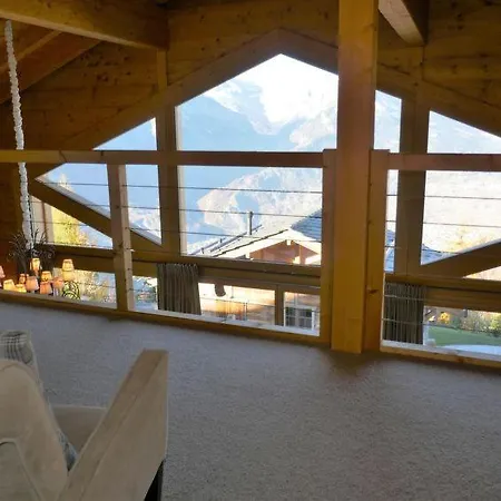 Haute Sleeps 10 Wifi 度假居
